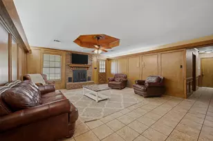 201 N Brown St, Tom Bean, TX 75489 - Photo 7