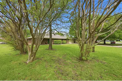 201 N Brown Street, Tom Bean, TX 75489 - Photo 3