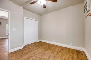 913 W Day St, Denison, TX 75020 - Photo 13