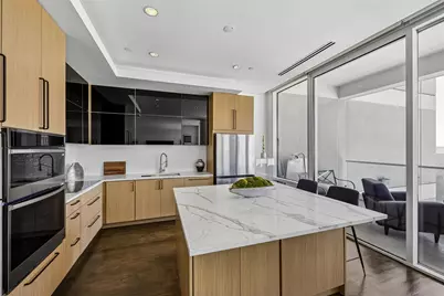 2408 Victory Park Lane #832, Dallas, TX 75219 - Photo 9