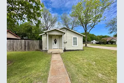 500 W Lone Star Avenue, Cleburne, TX 76033 - Photo 1