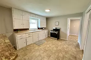 500 W Lone Star Ave, Cleburne, TX 76033 - Photo 5