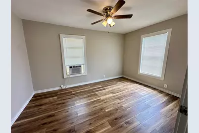 500 W Lone Star Avenue, Cleburne, TX 76033 - Photo 7