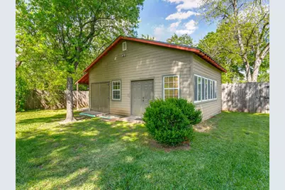 810 S Jefferson Street, Irving, TX 75060 - Photo 23