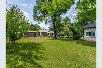 810 S Jefferson Street, Irving, TX 75060 - Photo 25