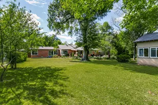 810 S Jefferson St, Irving, TX 75060 - Photo 25