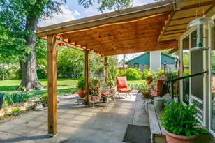 810 S Jefferson St, Irving, TX 75060 - Photo 21