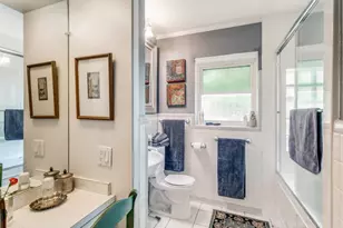 810 S Jefferson St, Irving, TX 75060 - Photo 13