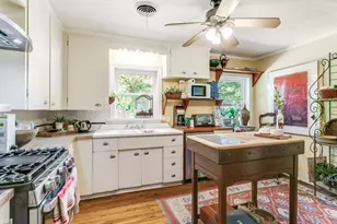 810 S Jefferson St, Irving, TX 75060 - Photo 9