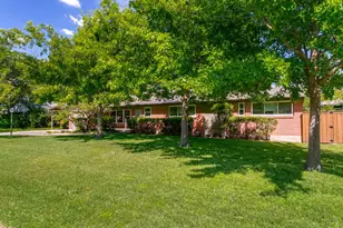 810 S Jefferson St, Irving, TX 75060 - Photo 1