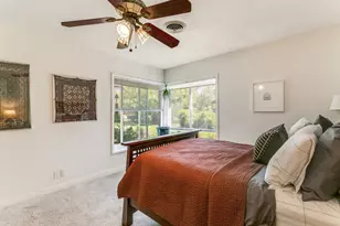 810 S Jefferson St, Irving, TX 75060 - Photo 11