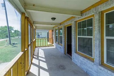 10906 Shady Oaks Drive, Runaway Bay, TX 76426 - Photo 3