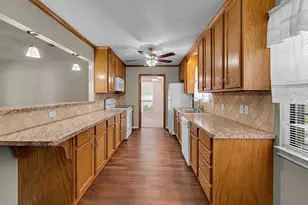 533 Topeka Dr, Woodway, TX 76712 - Photo 15