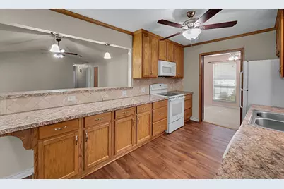 533 Topeka Drive, Woodway, TX 76712 - Photo 11