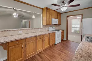 533 Topeka Dr, Woodway, TX 76712 - Photo 11