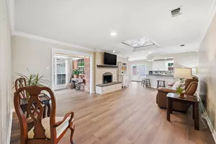 628 Robindale Ct, Bedford, TX 76022 - Photo 7