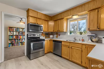 1206 E Sycamore Drive, Burkburnett, TX 76354 - Photo 7