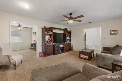 1206 E Sycamore Drive, Burkburnett, TX 76354 - Photo 5