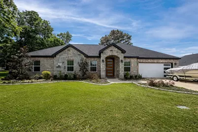 211 Kelly Lane, Seven Points, TX 75143 - Photo 1