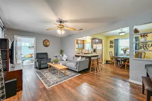 813 Dugan St, Arlington, TX 76010 - Photo 3