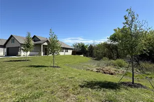 3621 Chambers Dr, Farmersville, TX 75442 - Photo 15