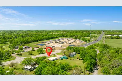 1530 W Front St Street #82, Blossom, TX 75416 - Photo 3