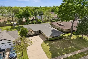 1918 Normandy Dr, Irving, TX 75060 - Photo 29