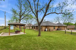 9601 Ravenswood Rd, Granbury, TX 76049 - Photo 33