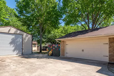 1906 Spring Valley Drive, Denton, TX 76208 - Photo 31