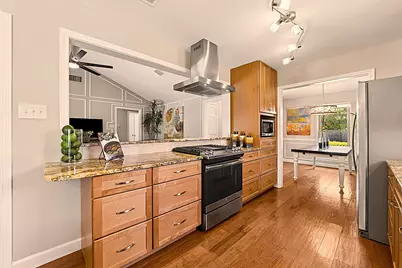 932 Edgefield Trail, Flower Mound, TX 75028 - Photo 11