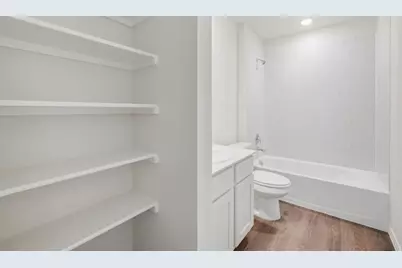 800 Barton Drive, Ennis, TX 75119 - Photo 3