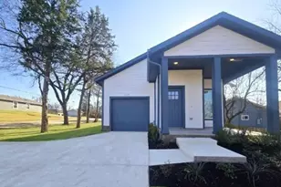 331 E Hull St, Denison, TX 75021 - Photo 3