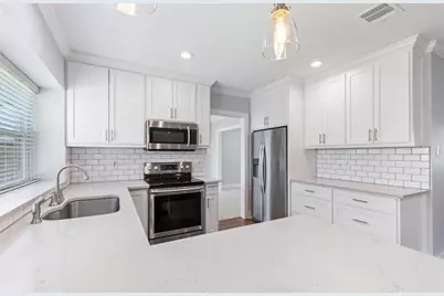 516 Arbor Oak Drive, Grapevine, TX 76051 - Photo 5