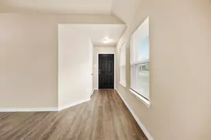 1508 Blue Jay, Ennis, TX 75119 - Photo 5