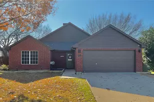 1315 Allante Ct, Euless, TX 76040 - Photo 1