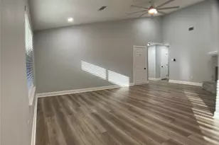 1315 Allante Ct, Euless, TX 76040 - Photo 3