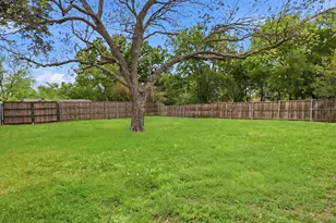 1112 Noble Ave, Carrollton, TX 75006 - Photo 23
