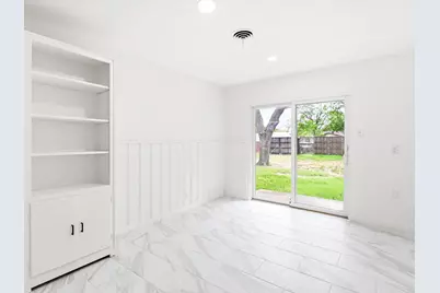 1112 Noble Avenue, Carrollton, TX 75006 - Photo 13