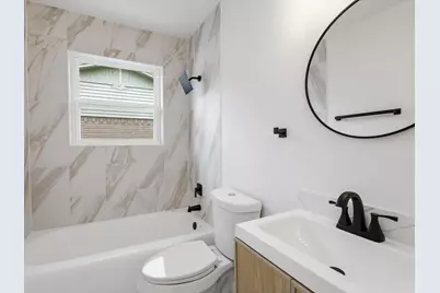 1112 Noble Avenue, Carrollton, TX 75006 - Photo 19