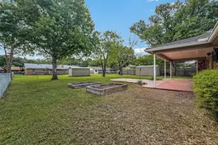 220 Cooper Dr, Hurst, TX 76053 - Photo 25