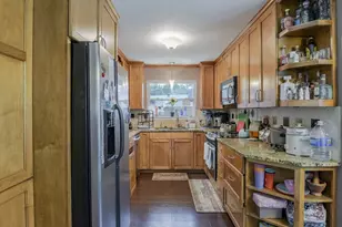 802 Crest Oak Ct, Arlington, TX 76012 - Photo 9