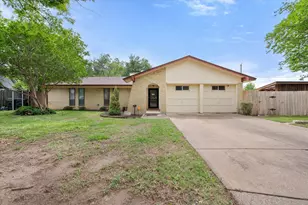802 Crest Oak Ct, Arlington, TX 76012 - Photo 1