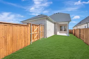 2021 Mack Ave, Van Alstyne, TX 75495 - Photo 3