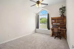 199 Newfield Ln, Springtown, TX 76082 - Photo 9
