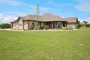 199 Newfield Ln, Springtown, TX 76082 - Photo 5