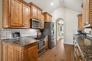 199 Newfield Ln, Springtown, TX 76082 - Photo 13