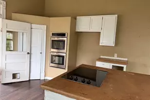 280 W 4th St, Crawford, TX 76638 - Photo 11