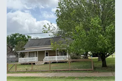 280 W 4th Street, Crawford, TX 76638 - Photo 21