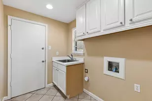 7718 Querida Ln, Dallas, TX 75248 - Photo 19