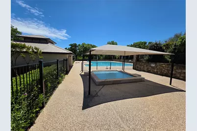 2716 Park Place, Burleson, TX 76028 - Photo 35